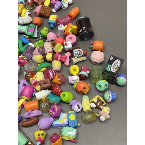 Huge Lot Of 190 Piece Shopkins Bundle - Picture 4 of 8